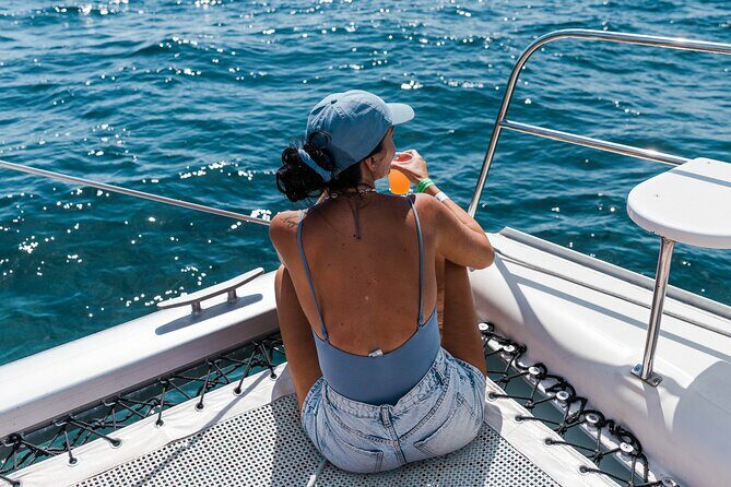 Deluxe Catamaran Tour to Isla Mujeres, Drinks, Snorkeling, Buffet - Who Should Consider This Tour?