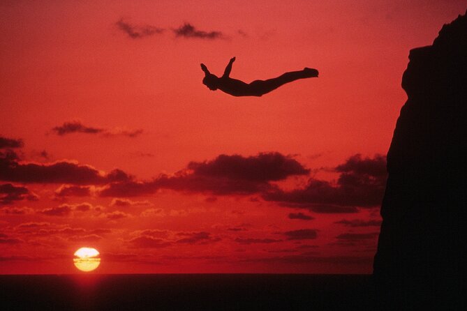 Deluxe Cliff Divers+Sunset Exhibition Bynight W/Different Options - Meeting and Pickup