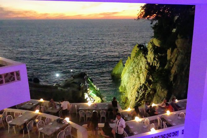 Deluxe Cliff Divers+Sunset Exhibition Bynight W/Different Options - Pricing and Cancellation