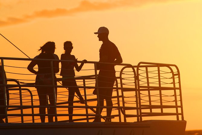 Deluxe Na Pali Sunset Tour on the Lucky Lady - Spectacular Coastline