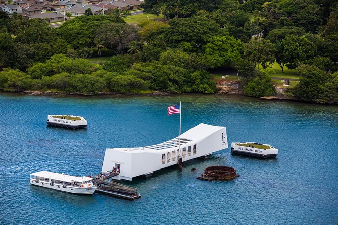 Deluxe Pearl Harbor, USS Arizona Memorial & Honolulu City Tour - Onboard Amenities and Inclusions