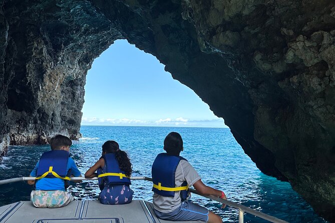 Deluxe Power Catamaran - Key Points