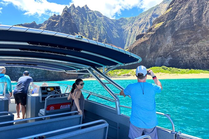 Deluxe Power Catamaran - Traveler Feedback