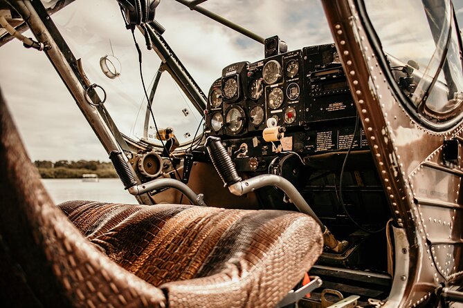 Deluxe Seaplane Tour Noosa to Glasshouse Adventure for 2 With Photobook - Knowledgeable Local Guide