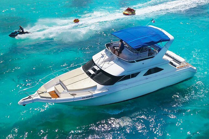 Deluxe Yacht 48FT with FlyBrige Rental in Cancun - An In-Depth Look at the Yacht Experience