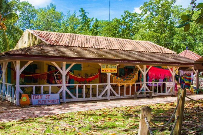 Demi South The Salines & Shopping - Positive Experience