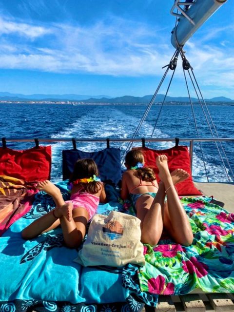 Denia: Boat Trip on the Cova Tallada With Lunch - Experience Highlights