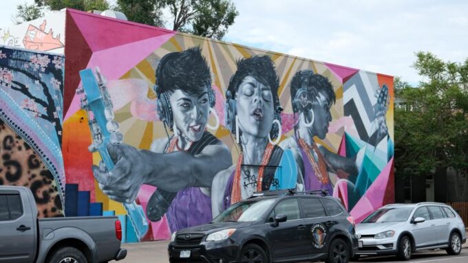 Denver: 3 Hour City Highlights Bike Tour - Scenic Biking Through Neighborhoods