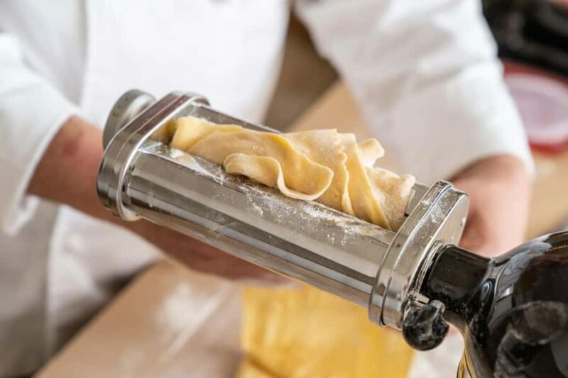 Denver: Fun Cacio e Pepe Pasta Making Class - The Atmosphere and Group Dynamics