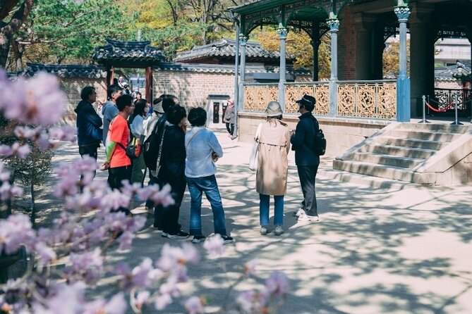 Deoksugung + Jeongdong-gil: A Walk in Koreas Rich Heritage - Taking in Korean History