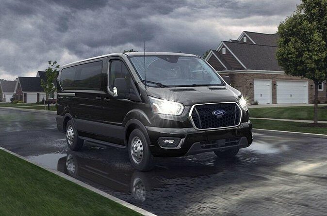 Departure by Van or Bus from Ottawa City to Ottawa Airport YOW - Analyzing the Cost: Is It Worth It?
