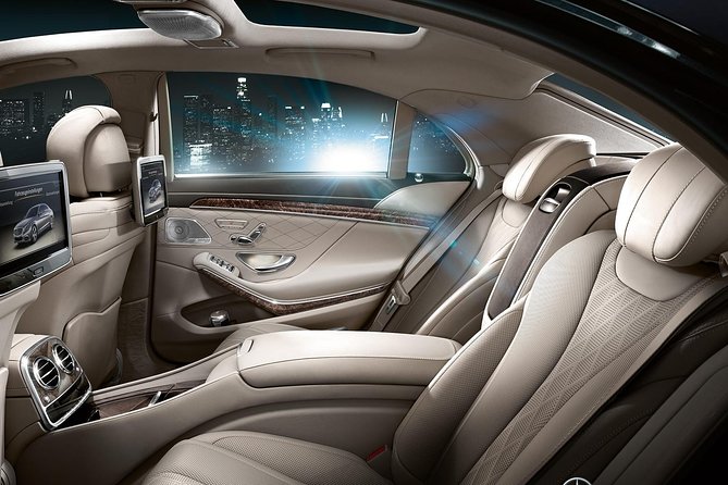 Departure From Beach Resorts to Honolulu Airport HNL - Luxury Car - Chauffeur Service