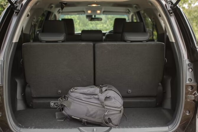 Departure Private Transfer Bangkok to Bangkok Airport BKK or DMK by Business MPV - Included Services