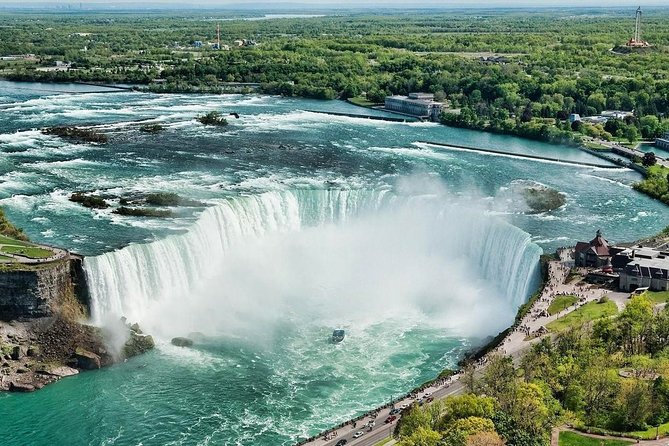 Departure Private Transfer: Niagara Falls to Toronto Airport YYZ in Business Car - Operational Hours