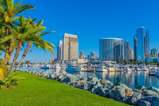Departure Private Transfer: San Diego to San Diego Airport SAN in Luxury SUV - Arrival and Pickup