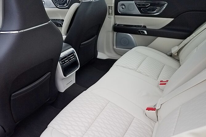 Departure Private Transfer: SEAttle Center or Port to SEAttle Airport SEA by Car - Booking and Confirmation