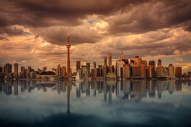 Departure Private Transfer Toronto City to Toronto Airport YYZ by Business Car - Amenities Provided