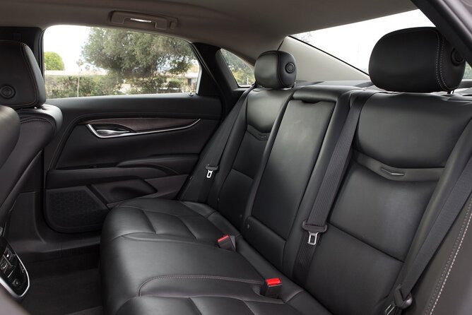 Departure Private Transfer Vancouver to YVR Airport or Cruise Port- Business Car - Rates and Pricing Information