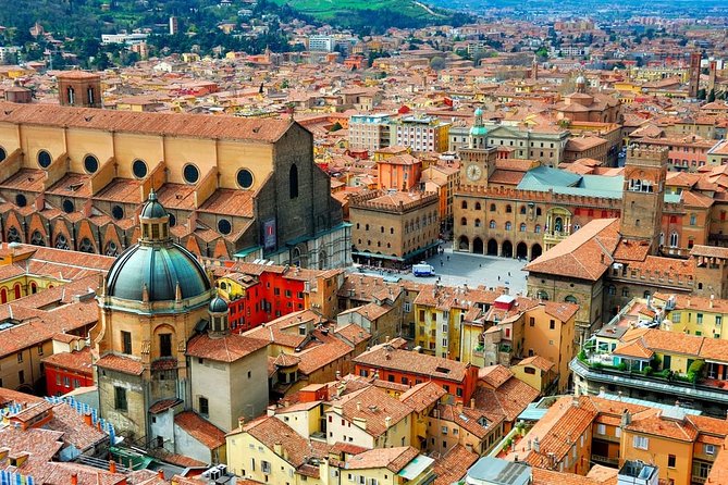 Departure Private Transfers: Bologna City to Bologna Airport BLQ in Business Car - Cancellation Policy