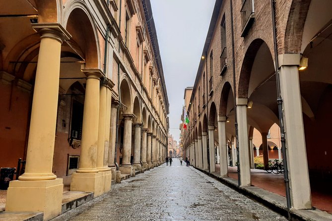 Departure Private Transfers: Bologna City to Bologna Airport BLQ in Business Car - Questions and Support