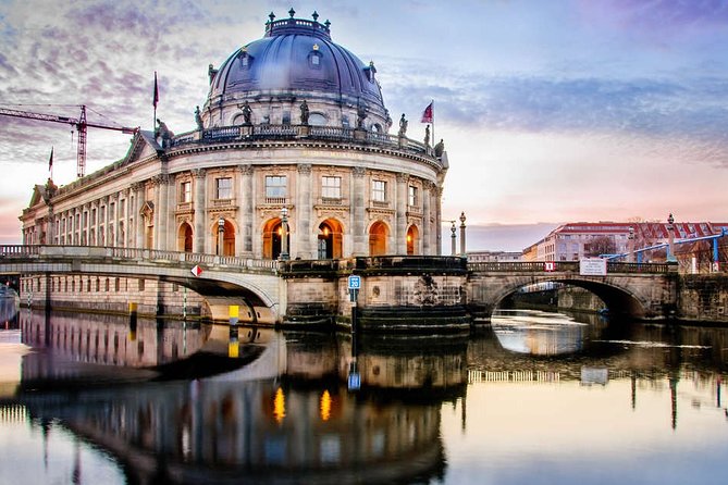 Departure Transfer: Berlin to Berlin Airport BER in Luxury Van - About the Operator