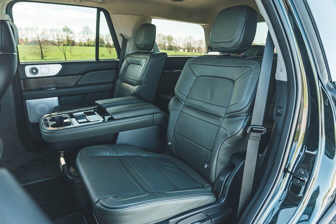 Departure Transfer From Milwaukee to Milwaukee Airport MKE by SUV - Pickup and Drop-off Details