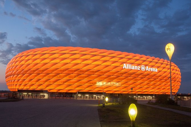 Departure Transfer: Munich to Munich Airport MUC by Luxury Car - Transportation Provider: PROFI DRIVER