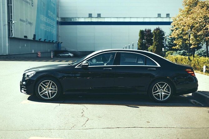 Departure Transfer: Toronto to Pearson Airport YYZ in Sedan Car - Included Services
