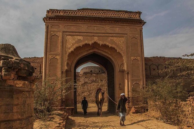 Derawar Fort Tour: A 6 Days Review - Pickup and Timings
