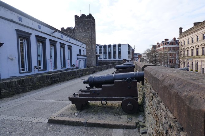 Derry Walls Authentic Private Walking Tour - Key Points