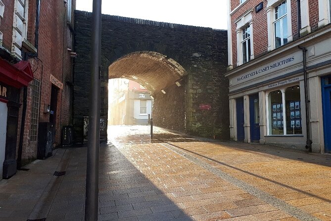 Derry Walls Private Walking Tour - Great Hungers Impact
