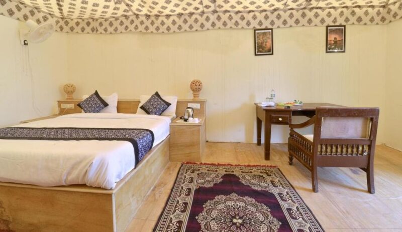 Desert Rose Jaisalmer: Luxury Tent In Thar Desert - Dining and Cuisine