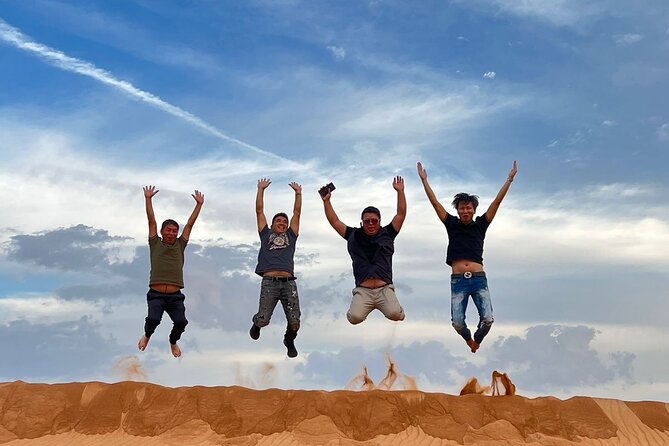 Desert Safari Dubai With BBQ Dinner - Pickup and Dune Bashing