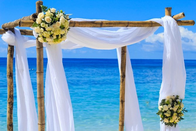 Destination Wedding on Roatans Beach (Cruise or Sunset) - Key Points