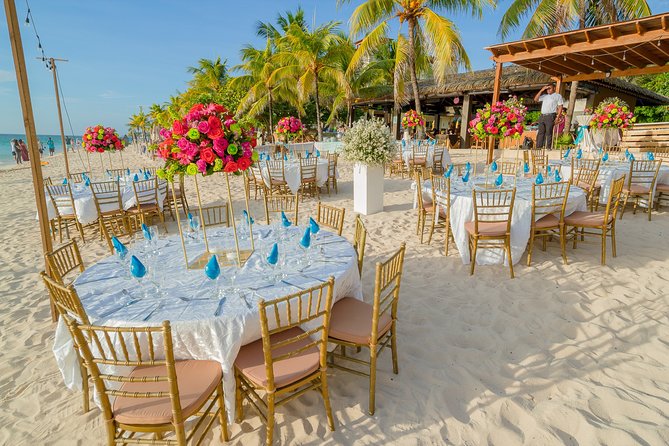 Destination Wedding on Roatans Beach (Cruise or Sunset) - Pre-Wedding Consultation and Photography