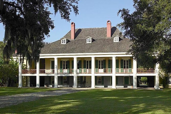 Destrehan Plantation and Large Airboat Tour From New Orleans - Exploring the Slave Revolt Museum