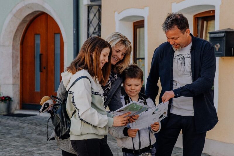 Detective Trail Innsbruck: 2.5 Hours of Puzzle Fun for Families - Learning About Innsbruck