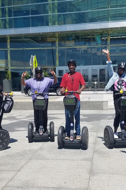 Detroit: Segway Tour Strait to the Point - Meeting Point and Attire