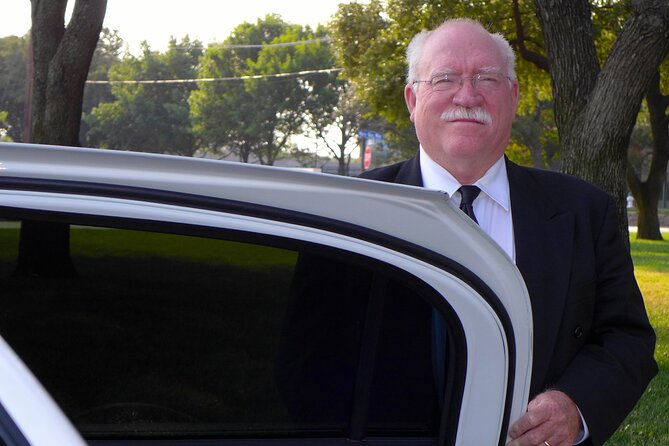 DFW and Love Field Airports Car Service - Pickup and Drop-off