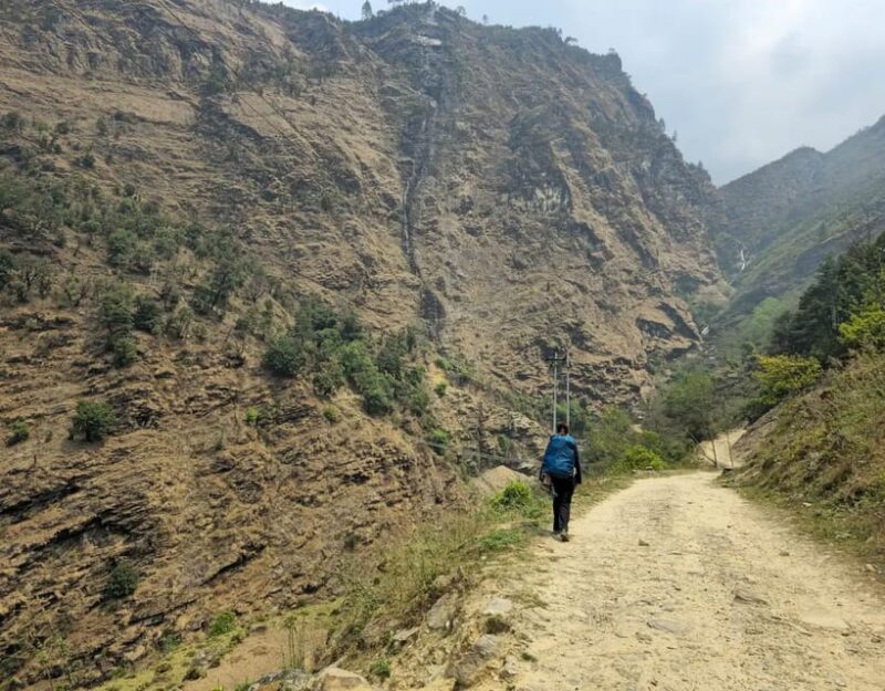 Dhading Day Hike : 01 Day - Accessibility and Suitability