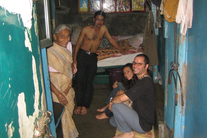 Dharavi Slum Tour by the 1st Female Tour Guide of Mumbais Slum - Discovering Dharavis Rich History