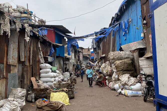 Dharavi Slum Tour in Mumbai by Local Resident - Pickup Information