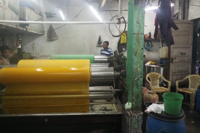 Dharavi Slum Tour With Laundry and Hotel Transfer (South Mumbai) - Dhobi Ghat Visit