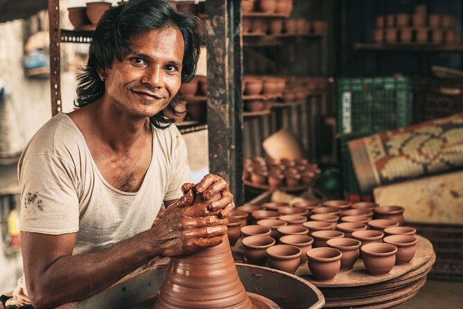 Dharavi Tour & Pottery Workshop - Accessibility and Transport