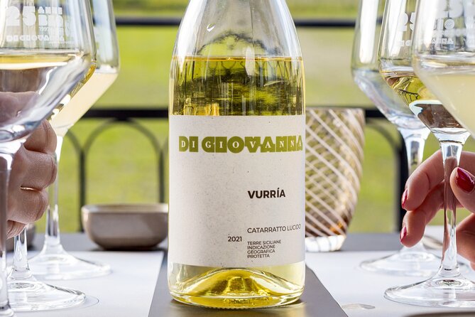 Di Giovanna Winery Tour & 5 Wine Tasting - Local Pairings and Delicacies
