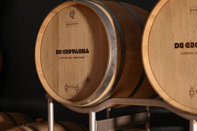 Di Giovanna Winery Tour & 5 Wine Tasting - Meeting Point and Pickup