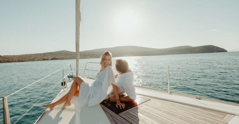 Dia Island: Semi-Private Full Day Sailing Trip With Meal - Key Points