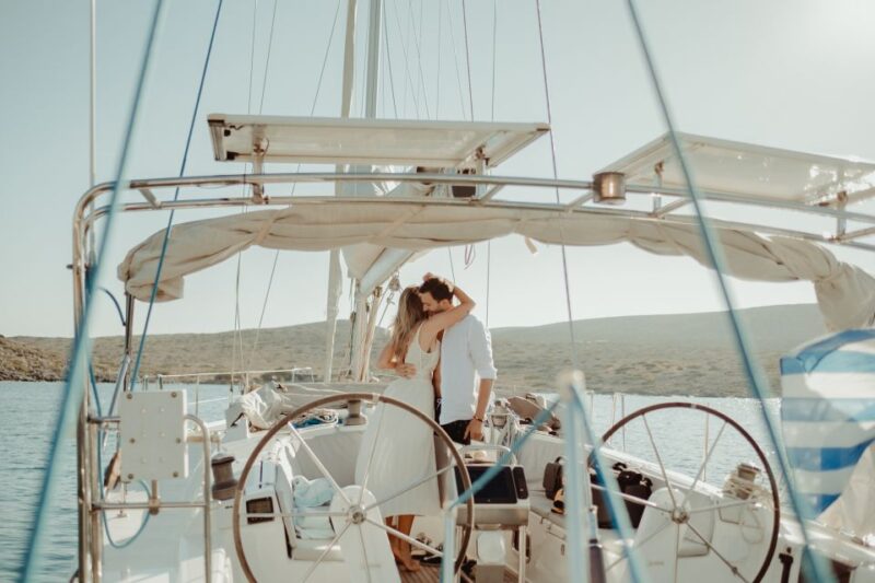 Dia Island: Semi-Private Full Day Sailing Trip With Meal - Safety and Supervision
