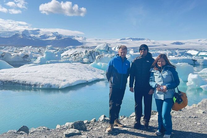 Diamond Beach & Jökulsárlón Floating Glacier Guided Day Tour - Fjallsárlón Iceberg Lagoon
