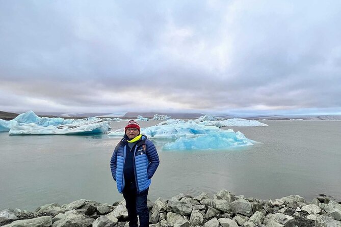 Diamond Beach & Jökulsárlón Floating Glacier Guided Day Tour - Accessibility and Additional Information
